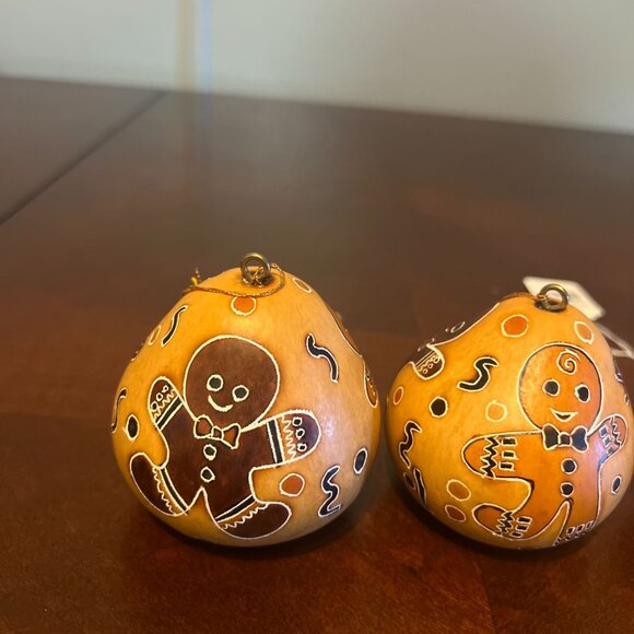 Set Of 4 Lucuma Designs Handmade Gourd Ornaments With Gingerbread & Bird Motifs - Picture 9 of 12